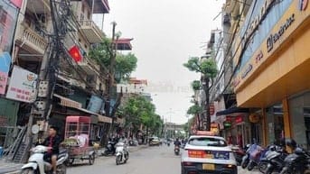 CẦN BÁN GẤP LÔ ĐẤT VÀNG NẰM GIỮA CẦU THĂNG

LONG VÀ CẦU NHẬT TÂN.