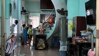 Cho thuê nhà nguyên căn Quận 8, Gần cầu Nguyễn Văn Cừ