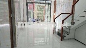 Chính chủ bán nhà  đẹp mới xây ,chưa ai ở,full nội thất