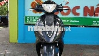 Xe máy Piaggio Fly màu đen đã sử dụng
