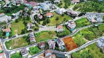 gửi bán lô đất 650m2 hai mặt tiền, full xây dựng đồi Huy Hoàng