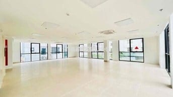 Chính chủ cho thuê văn phòng tại Lê Văn Lương 140m2 giá chỉ 30t