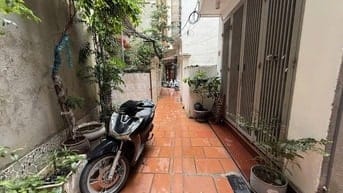 BÁN NHÀ NGỌC KHÁNH - GIẢNG VÕ - NHÀ ĐẸP DÂN XÂY - 42M2X5T - 9.85 TỶ