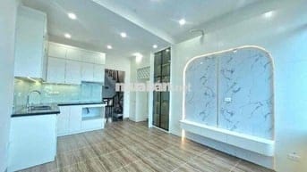 7 TẦNG THANG MÁY - OTO ĐỖ CỔNG - NHÀ ĐẸP FULL NỘI THẤT - NHỔN