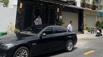 Siêu phẩm Q7, nhà mặt phố-mới-đẹp-4 tầng- thang máy, 4❌19, nhỉnh 18 tỷ