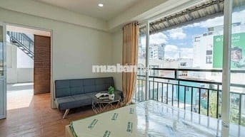 Cho Thuê phòng tách bếp, Ban công thoáng gần chợ Bến Thành Q1