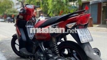 Xe máy Yamaha Nouvo LX màu đỏ đen