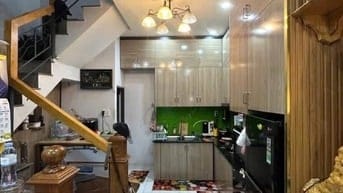 Chủ nhà nợ cần bán gấp nhà 1t1l Hoàng Diệu,Q4-DT 62m2,shr-1 tỷ150tr