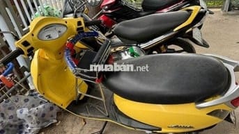 Xe máy SYM Attila Elizabeth màu vàng