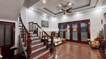 TRẦN CUNG - Ô TÔ VÀO NHÀ - DT 62M - MT 5M - 4 TẦNG DÂN XÂY