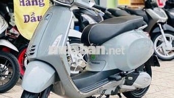 Vespa print ABS 2022 xám xi măng siêu lướt✅