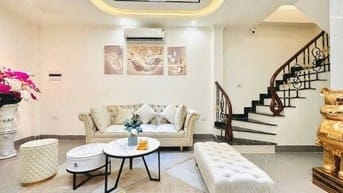 Nhà Đẹp Thang Máy Thịnh Quang 40m, 7 tầng, mt 5.5m,  giá 15.2 tỷ.