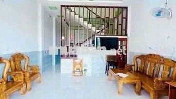 Cho thuê nhà nguyên căn trệt lầu 3 phòng ngủ tại dĩ An