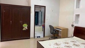 Cho thuê nhà ngõ 62 trần bình 65m x4T ô tô đỗ của