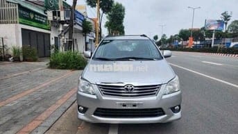 Toyota Innova 2013 2.0E