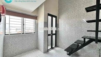 Phòng Trọ Giá Rẻ Có Máy Lạnh Ngay Ngã Tư Ga Gác Cao 2m