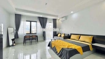 🔥CHO THUÊ PHÒNG CÓ BAN CÔNG DIỆN RỘNG SÁT VÒNG XOAY DÂN CHỦ QUẬN 3