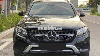 Mercedes Benz GLC250 4Matic sx 2017 màu đen/kem