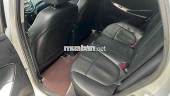 Hyundai Accent 2011 1.4 AT - 221000 km