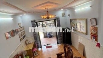 Nhà HXH Lý Thường Kiệt giá 2.3 tỷ nhà 3 tầng