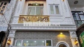 NHÀ TRỤC CHÍNH THUẬN TIỆN KINH DOANH