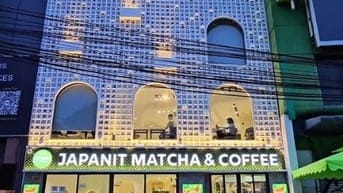 Nhà Mặt Tiền ngay ngã tư Nguyễn Thị Minh Khai - CMT8, vỉa hè rộng 15m