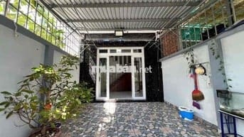 NHÀ MẶT TIỀN KD giá bằng trong hẻm trung tâm p5