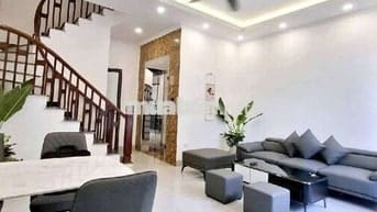 Đông Ngạc - Mới coong 32m - Thang máy, full nội thất - Ô tô sát nhà.