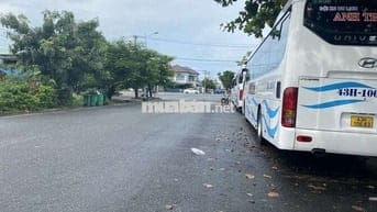 Bán đất tặng văn phòng đang cho thuê diện tích lớn