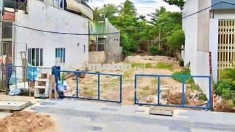 Gia đình em có chút việc riêng cần tiền gấp nên bán ra mảnh đất này.