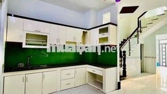 Cho Thuê Nhà Ngay chợ Cầu Đồng DT 200m2 1Trệt 2Lầu 4Pn 4Wc Hẻm Xe Tải