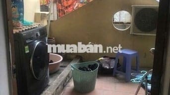 Cho thuê nhà riêng 2,5 tầng trong hẻm 9 ngõ 154 Ngọc Lâm