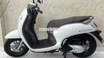 Scoopy khoá ga 2022 trắng siêu mới 43D1-974.27