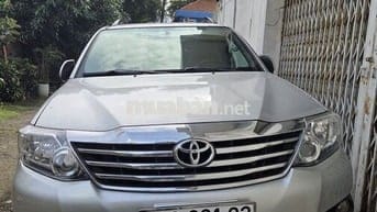 Toyota Fortuner 2015 2.7V 4x2 AT - 150000 km