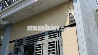 Nhà nguyên căn 1 trệt 1 lầu Huyện Bến Lức 40m²