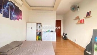 Pass lại phòng trọ ban công lớn ngay ngã tư ga