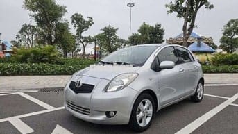 Toyota Yaris 1.3AT 2008 màu bạc, 12 vạn km