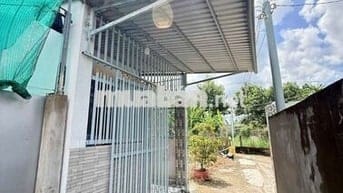 Bán nhà lầu đúc chính chủ , nhà kiêng cố mới xây 2 năm