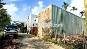 Cần bán lô đất vị trí đẹp thông Tôn Đản và Trường Chinh