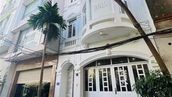 NHÀ MẶT ĐƯỜNG Ô TÔ TRÁNH ĐỖ VỈA HÈ, AN NINH TỐT VỚI NHIỀU TIỆN ÍCH 