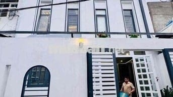 Nhà Đẹp Ngang Rộng tại thạnh xuân Quận 12