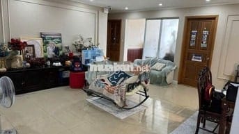 Bán căn hộ chung cư diện tích lớn, khu vực trung tâm