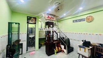 Cho thuê nhà nguyên căn có nội thất 3 tầng Tô Hiến Thành Q10 2PN 2WC