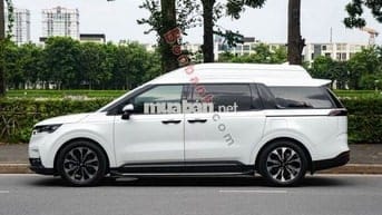 Xe Kia Carnival Royal 2.2D 2022 - 1 Tỷ 720 Triệu