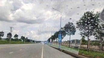 Cần bán lô đất 4877m2 trong KCN Mỹ Phước Bến Cát Bình Dương