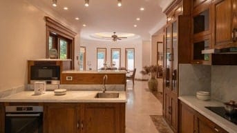 CHO THUÊ VILLA VIEW SÔNG SIÊU ĐẸP 7 PN, SÂN VƯỜN HỒ BƠI, KARAOKE QUẬN 