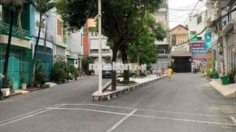 Nhà cho thuê hẻm xe tải 1 xẹt Phan Huy Ích