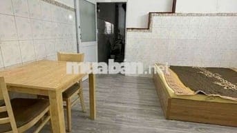 Cho thuê phòng dưới trệt. Đường Nghĩa Thục.Phường 6. Quận 5.