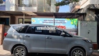 Toyota Innova 2017 2.0E - 140000 km