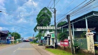 Bán nền 2 mặt tiền nhựa đối diện ủy ban Bình Lộc